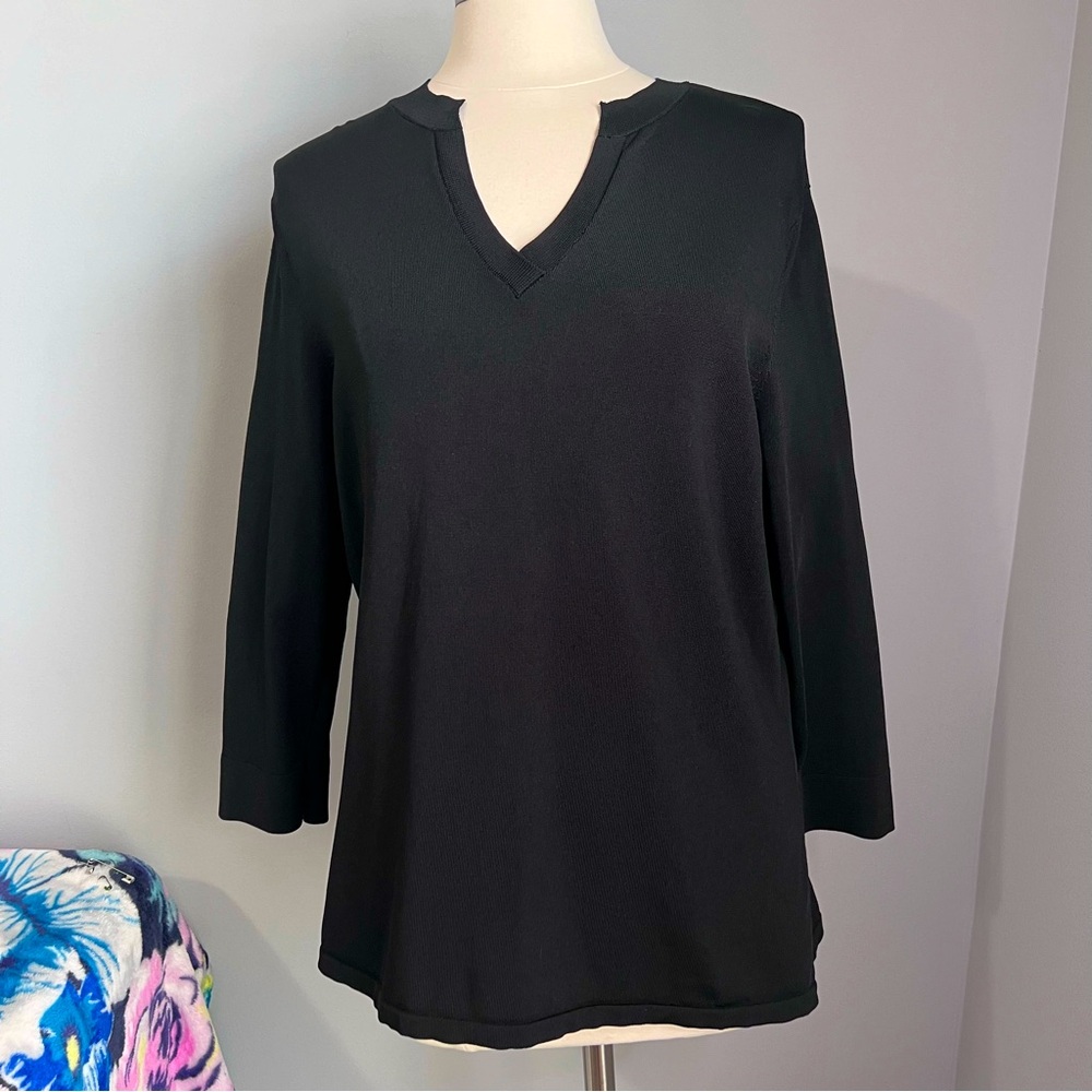 Talbots L Black 3/4 Length Sleeve V-Neck Tight Knit Sweater